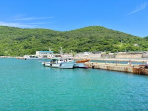 旅の光景：女木島を歩く　高松から渡る鬼ヶ島伝説の島旅